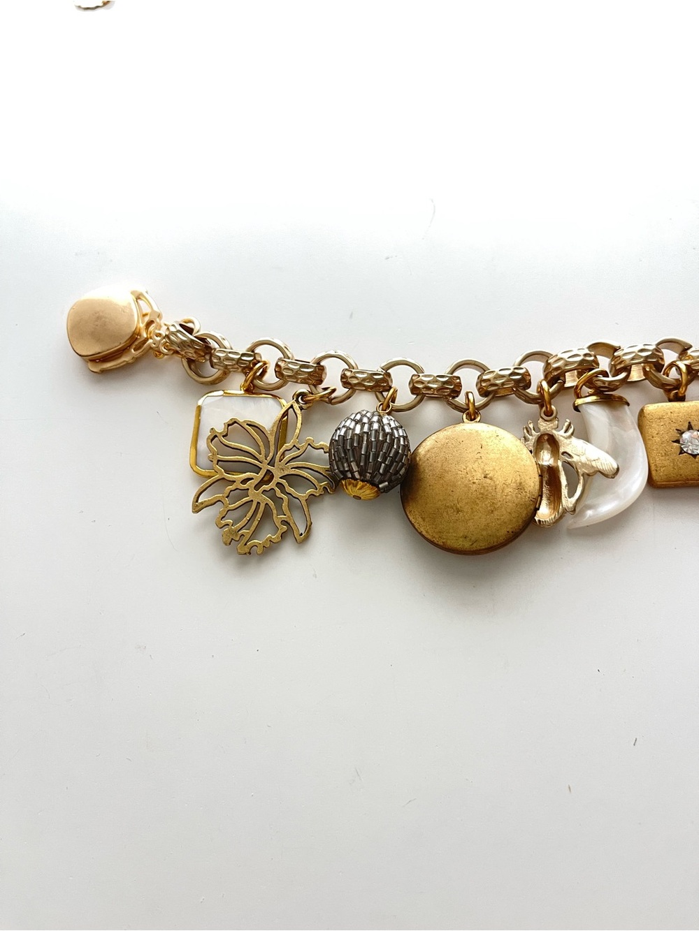 New Anthropologie x John Wind Gold Charm Bracelet - Picture 7 of 10